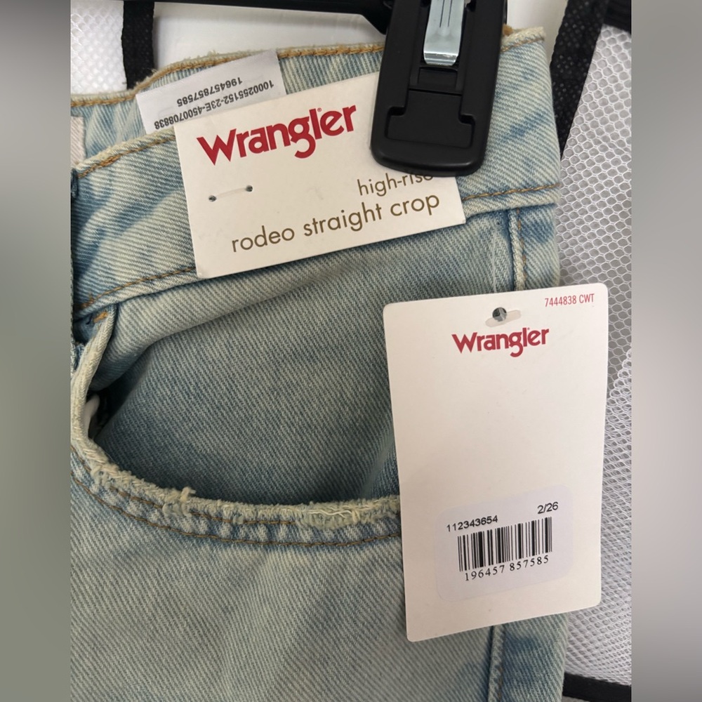 Wrangler Distressed